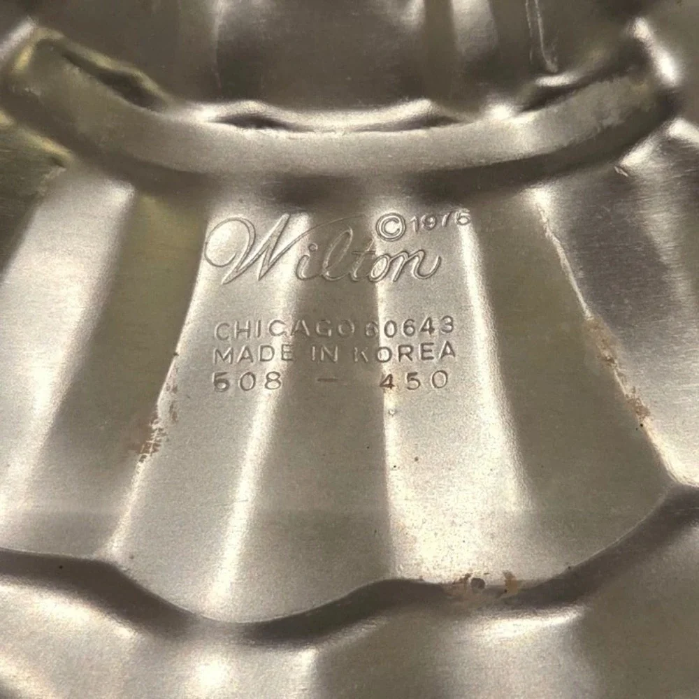Wilton 1975 Doll Cake Pan Vintage‎ Aluminum Baking Mold Girl Pigtails